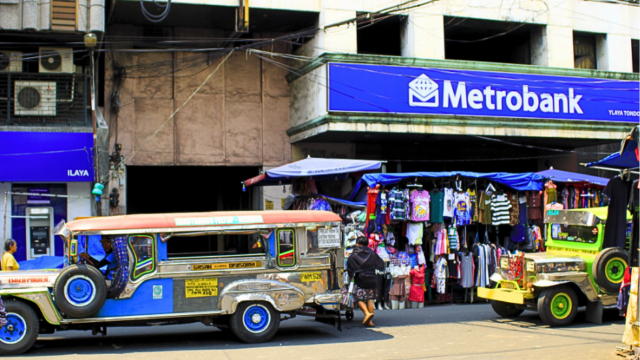 Street scene at Divisoria Market