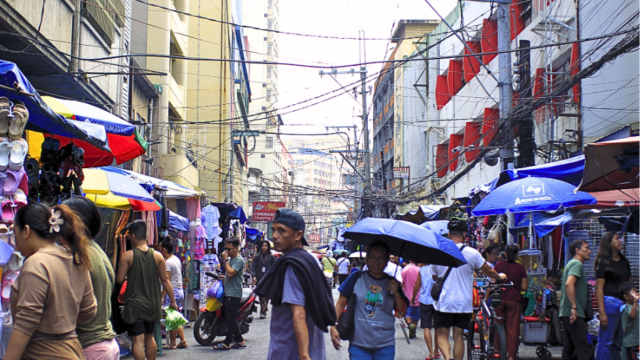 Busy Divisoria market