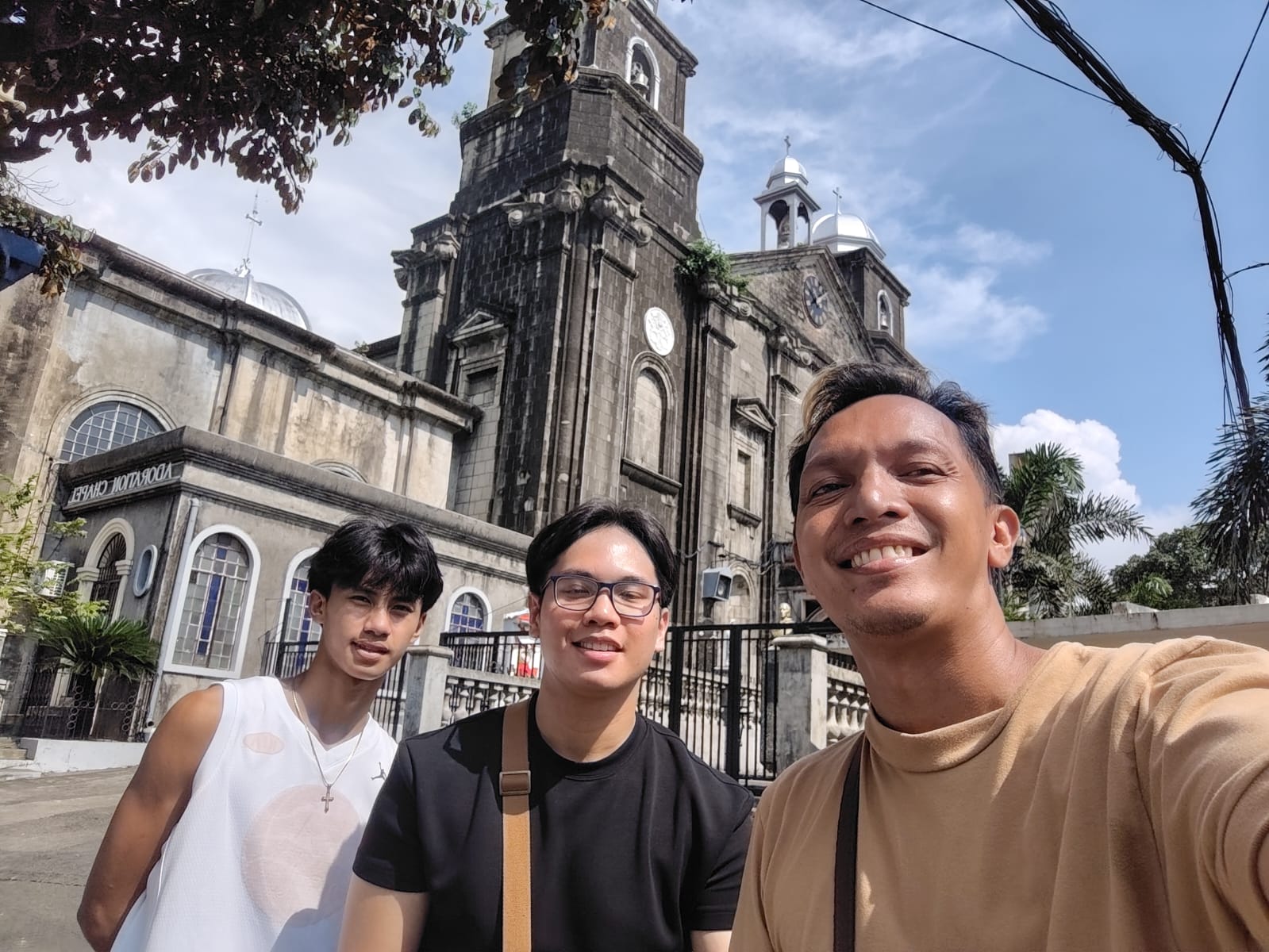 Ryan guiding international visitors on a Tondo walking tour in Manila